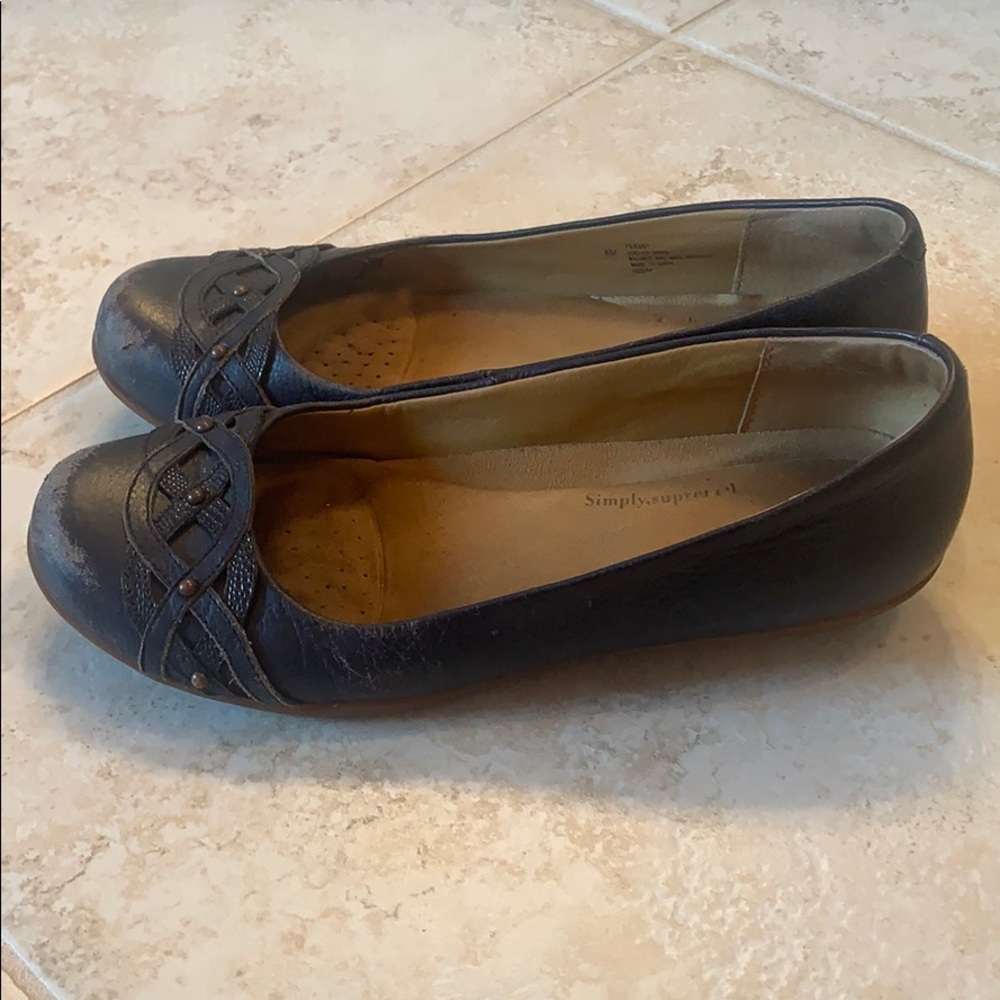 [Softspots] navy flats